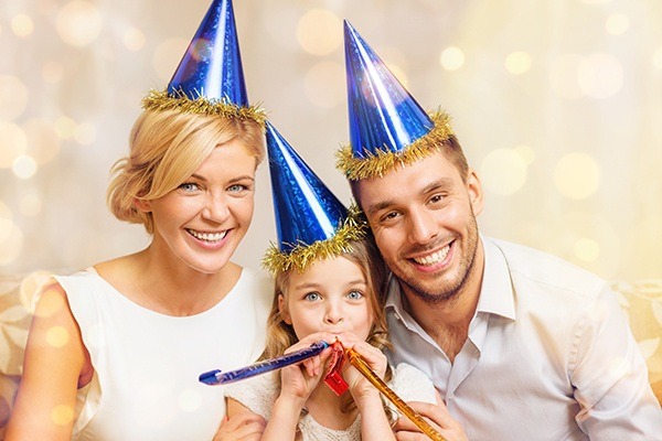 family celebrating new years